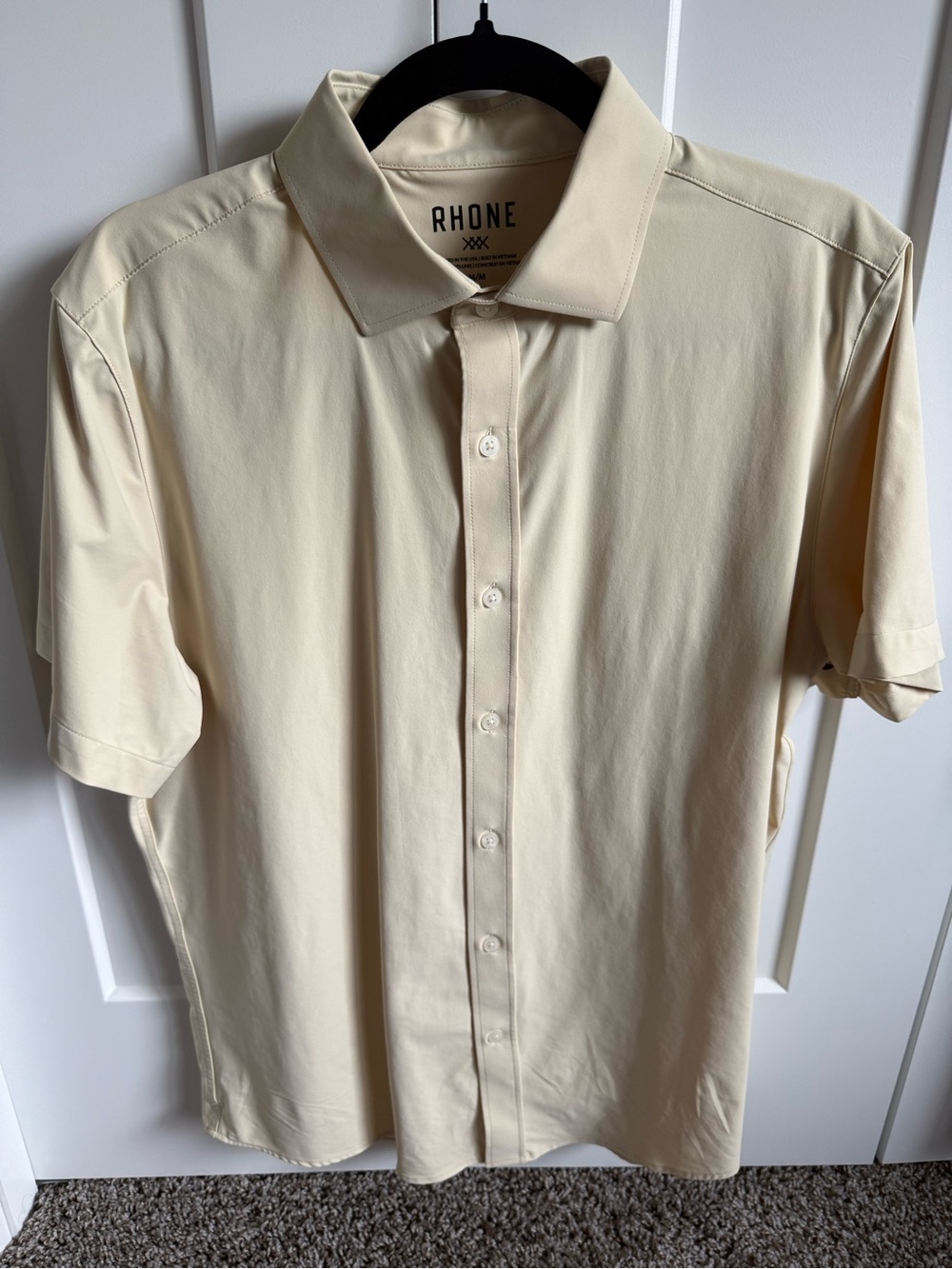 RHONE Short Sleeve Button-Down Shirt — Cream. Size medium